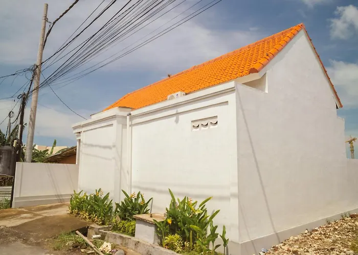 The Sun Villa Canggu, Near Berawa Beach