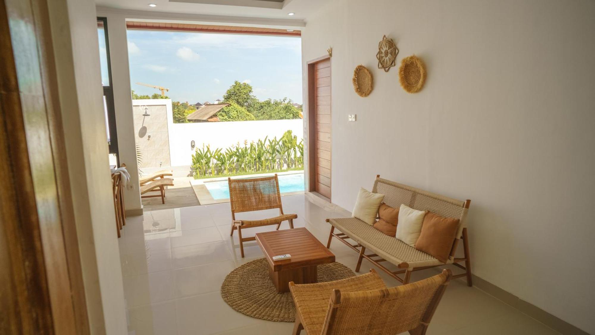 The Sun Canggu, Near Berawa Villa *